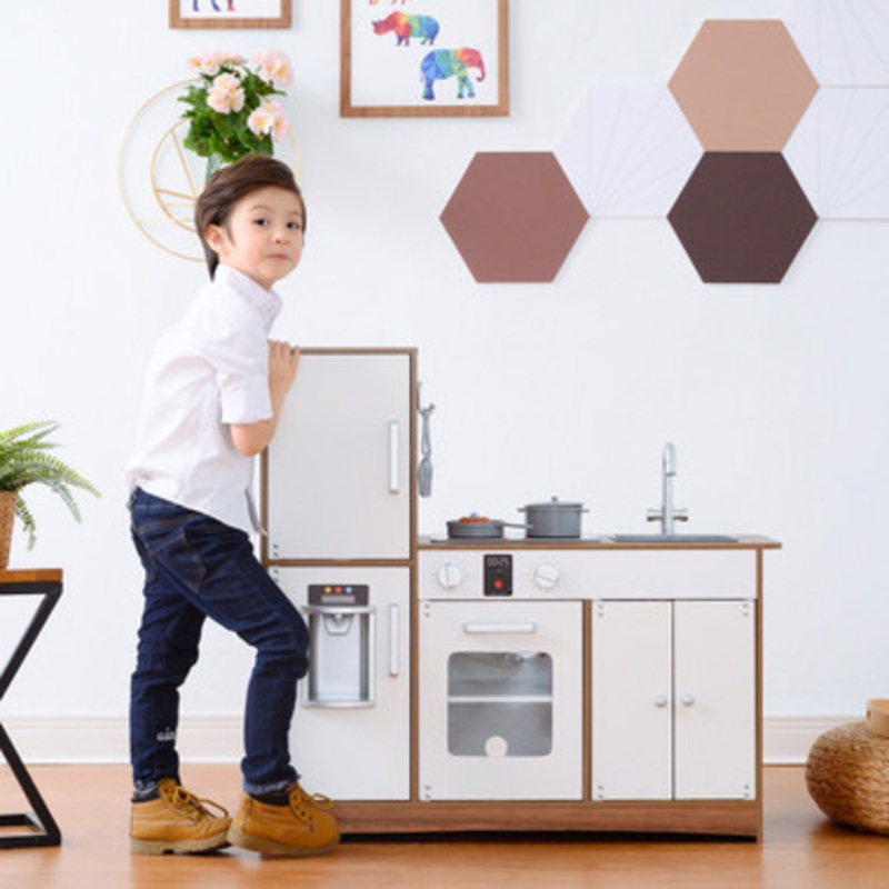 Little Chef Palm Springs Play Kitchen with Cookware