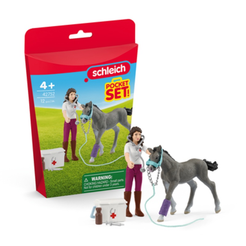 Schleich – Pocket Set – Horse Care Playset with Trakehner Foal 42752