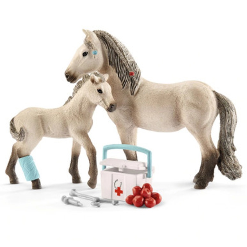 Schleich Horse Club  – Hannah’s First-Aid Kit 42430